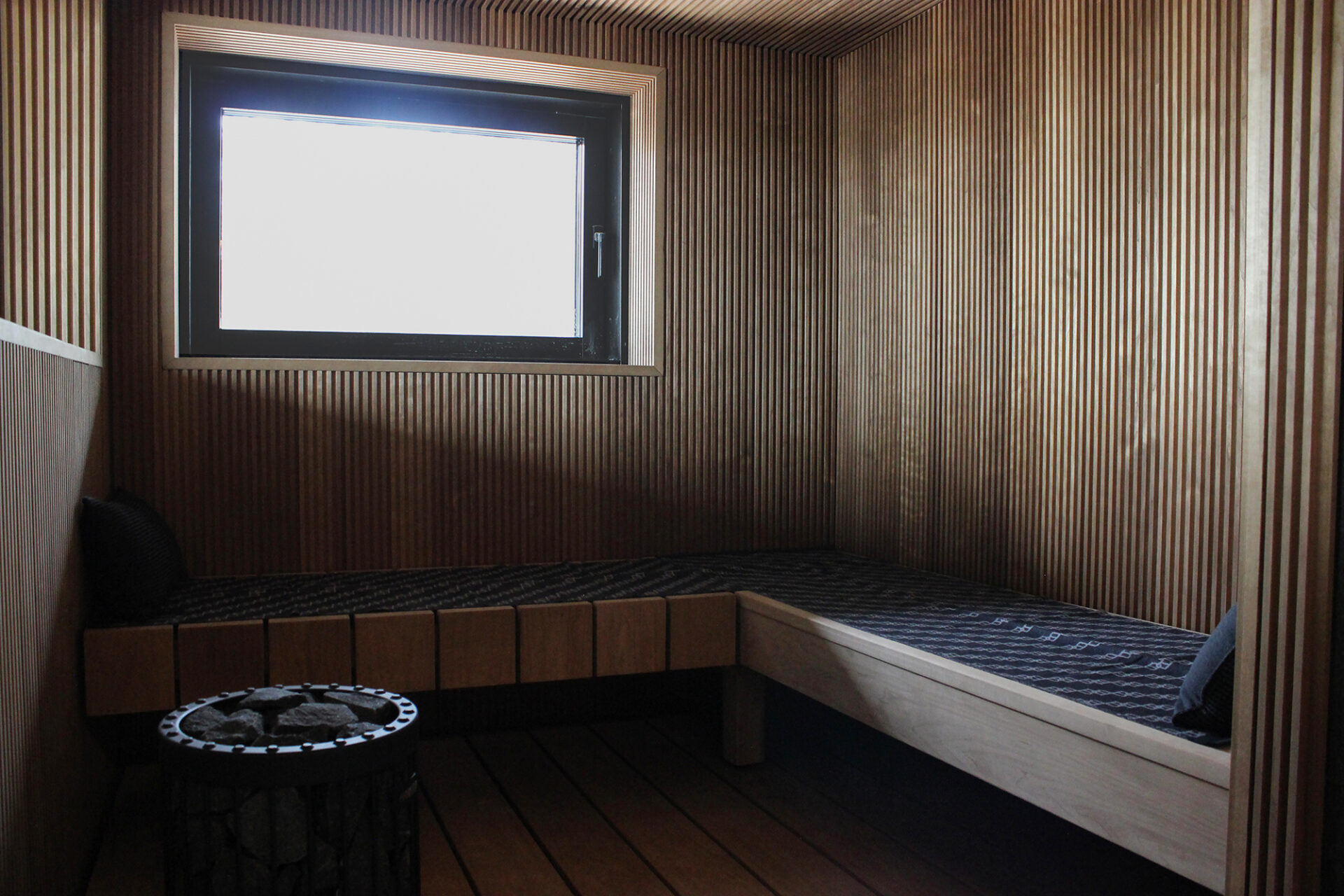 How to Build a Sola Sauna: A Step-by-Step Guide for Backyard Recovery